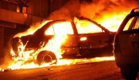 Նարեկացի փողոցում «Volkswagen Caddy» մակնիշի ավտոմեքենա է այրվել